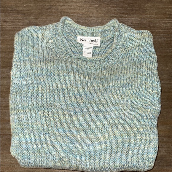 NorthStyle Sweater - Picture 2 of 4